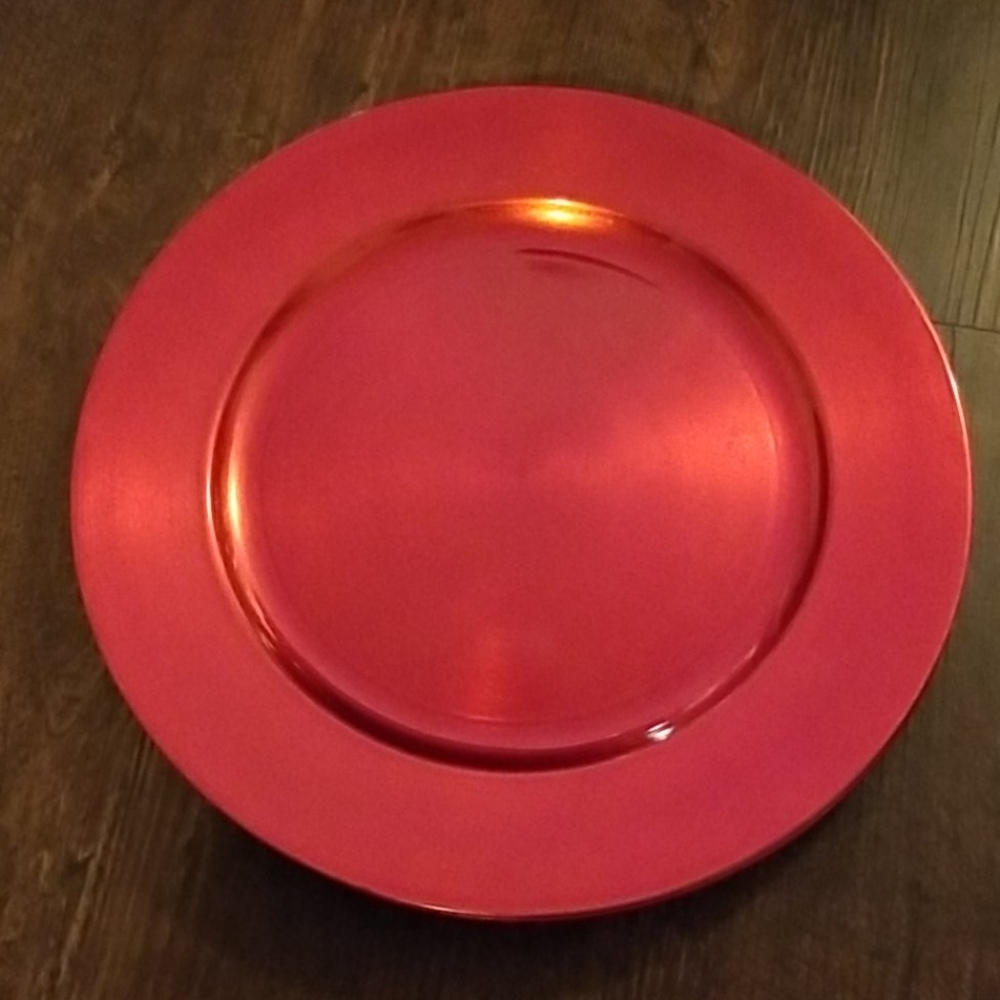 4 new red metallic chargers
